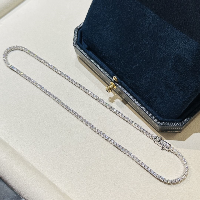 T*f*ny necklaces